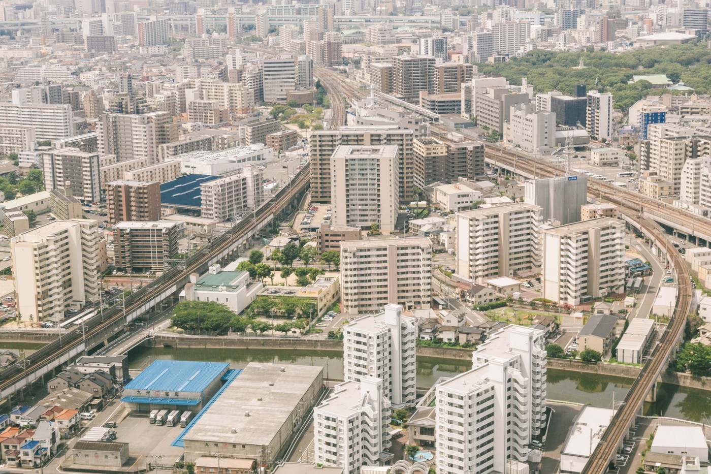 分譲マンションで、なぜ1階所有者もエレベーター保守料を支払うの? 分譲マンションで、なぜ1階所有者もエレベーター保守料を支払うの?