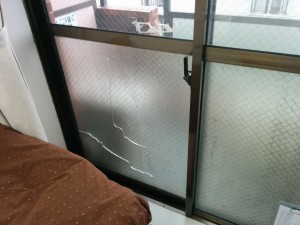 保険事故申請していますか?マンションの「窓ガラス熱割れ」について 保険事故申請していますか?マンションの「窓ガラス熱割れ」について