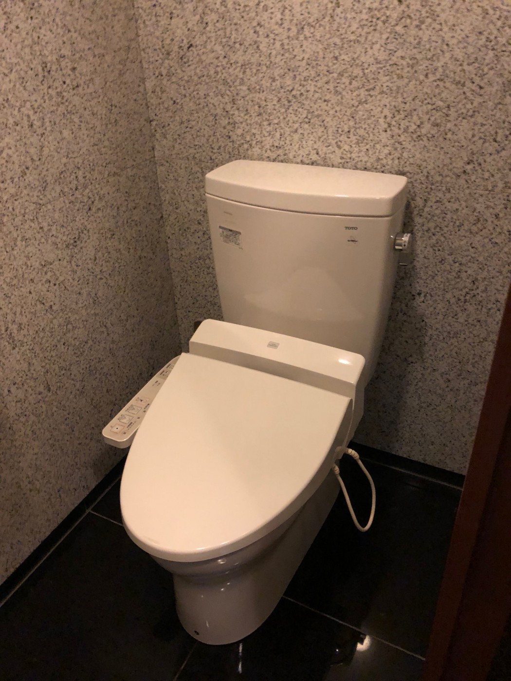 タンクに水が溜まらない!~よくあるトイレトラブル・自力で出来る直し方について~ タンクに水が溜まらない!~よくあるトイレトラブル・自力で出来る直し方について~