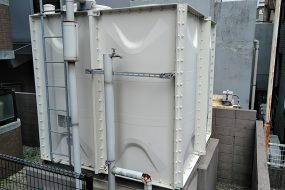 貯水槽の通気管を取り替えました。