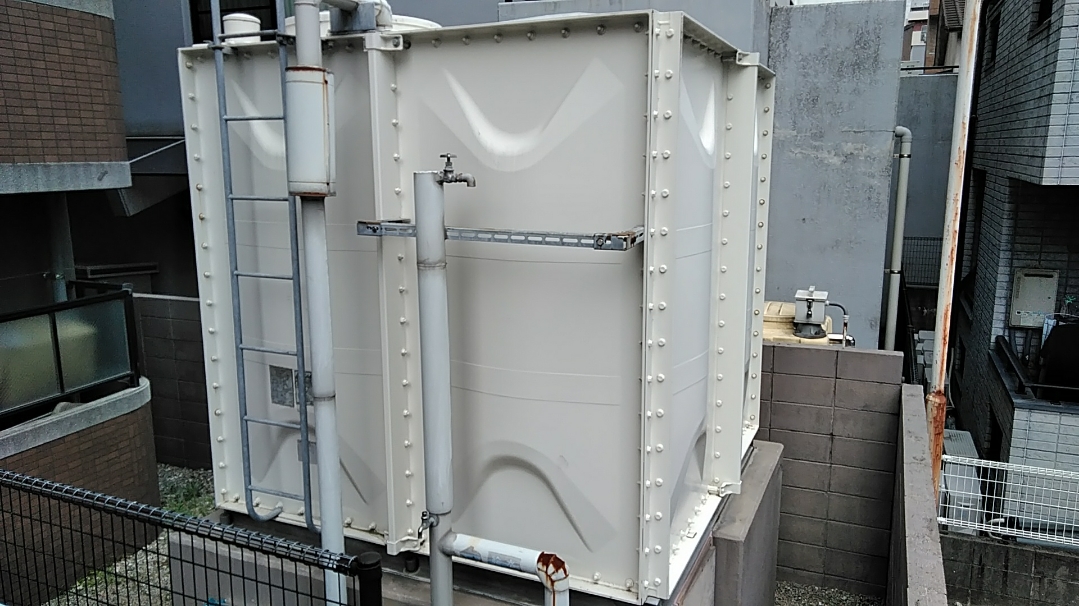 貯水槽の通気管を取り替えました。 貯水槽の通気管を取り替えました。
